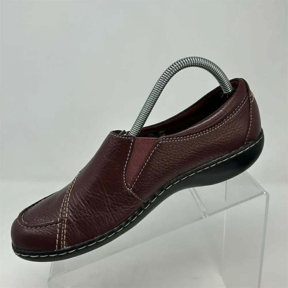 Clarks Women's Rich Burgundy Red Leather Loafers Size 9.5 Narrow Casual Flats